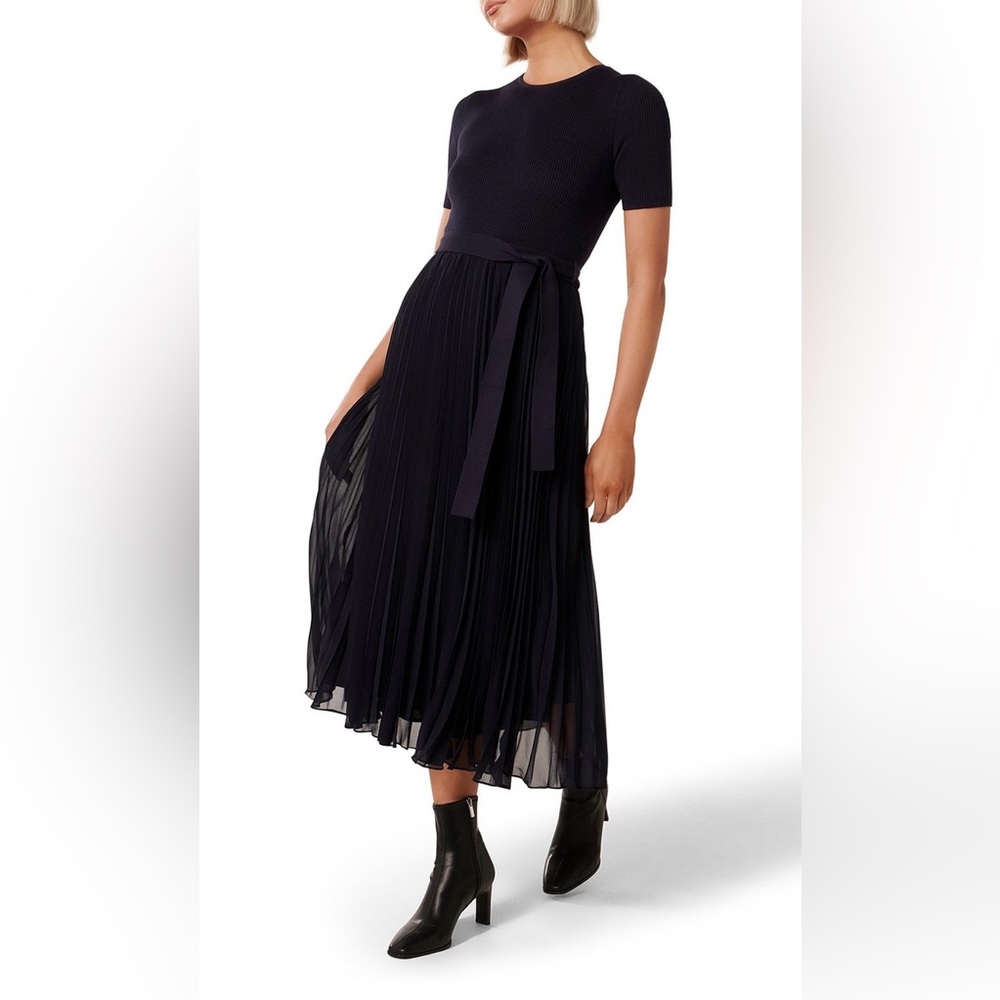Forever New Navy Penelope Half-Sleeve Knit Dress